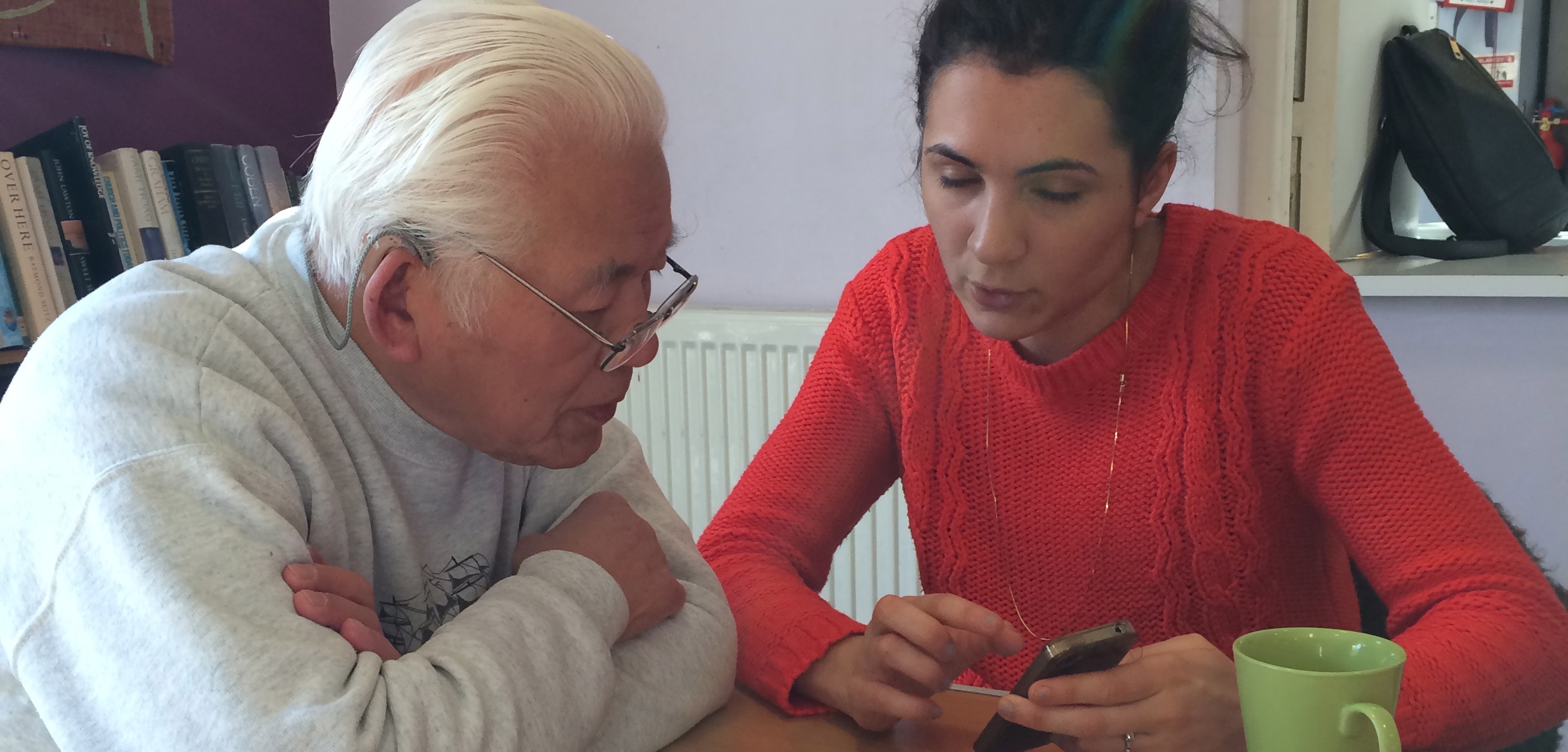 william-and-hanna-get-googling-at-our-technology-workshop 15681214933 o